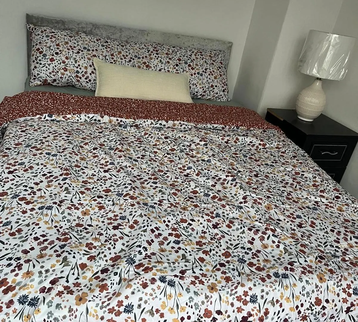 Cozy 2 Bedroom House In Bradford With 2 Private Car Parking And Garden 0*, Bradford (West Yorkshire)